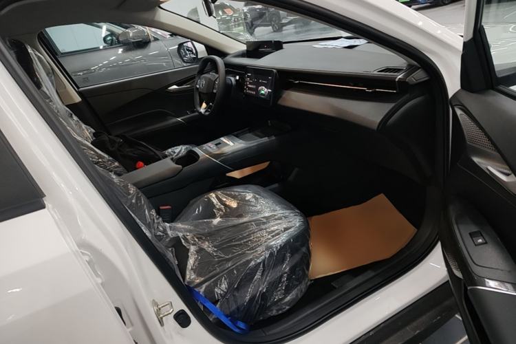 Used CHANGAN OSHAN 520 2025 Standard Edition Right Front Seat