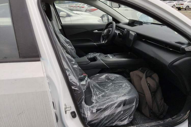 Used CHANGAN OSHAN 520 2025 Standard Edition Right Front Seat