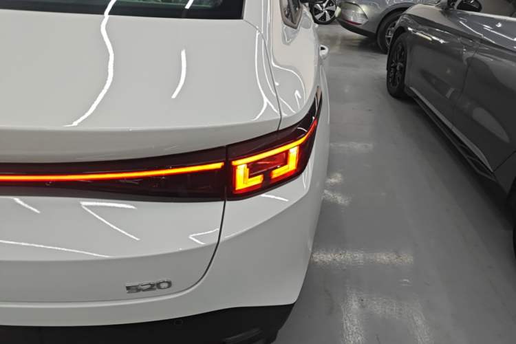 Used CHANGAN OSHAN 520 2025 Standard Edition Right Rear Taillight