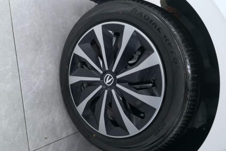 Used CHANGAN OSHAN 520 2025 Standard Edition Right Rear Wheel Hub