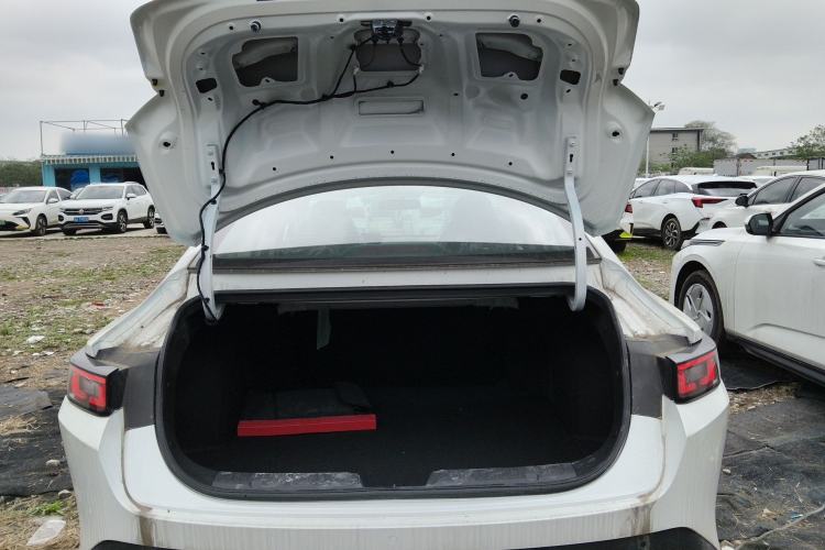 Used CHANGAN OSHAN 520 2025 Standard Edition Trunk