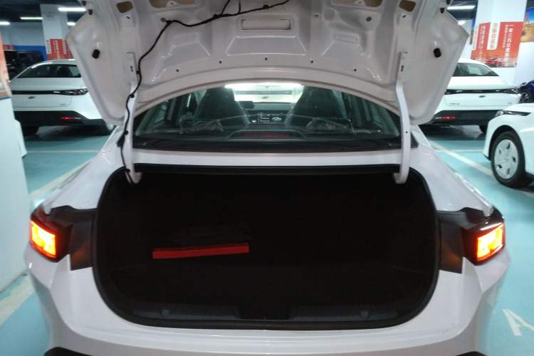 Used CHANGAN OSHAN 520 2025 Standard Edition Trunk
