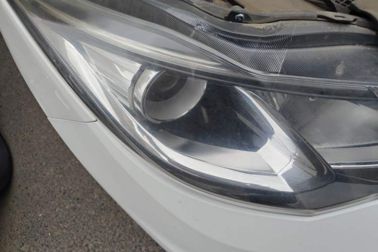 Used CHANGAN OSHAN A600EV  Right Front Headlight