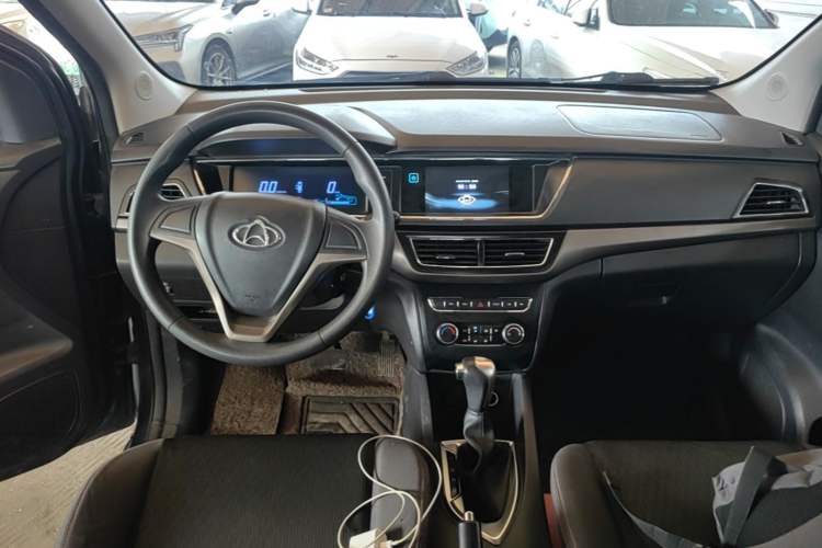 Used CHANGAN OSHAN A600EV 2018 EV model Center Console