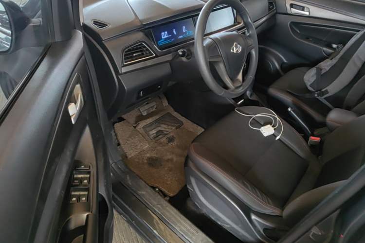 Used CHANGAN OSHAN A600EV 2018 EV model Driver Seat