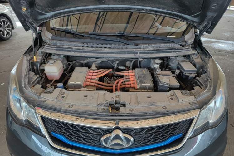 Used CHANGAN OSHAN A600EV 2018 EV model Engine Bay