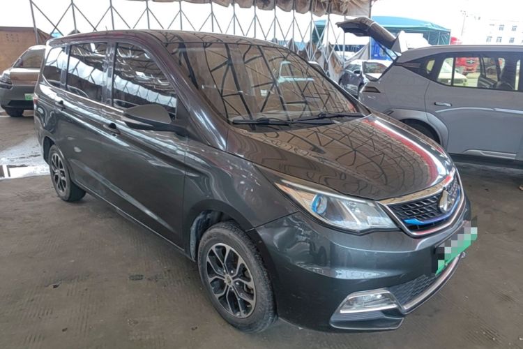 Used CHANGAN OSHAN A600EV 2018 EV model Front Right 45 Deg