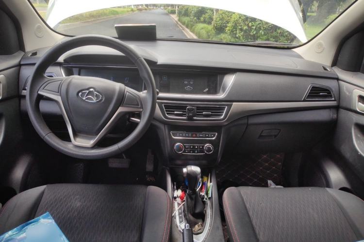 Used CHANGAN OSHAN A600EV 2018 EV model Center Console