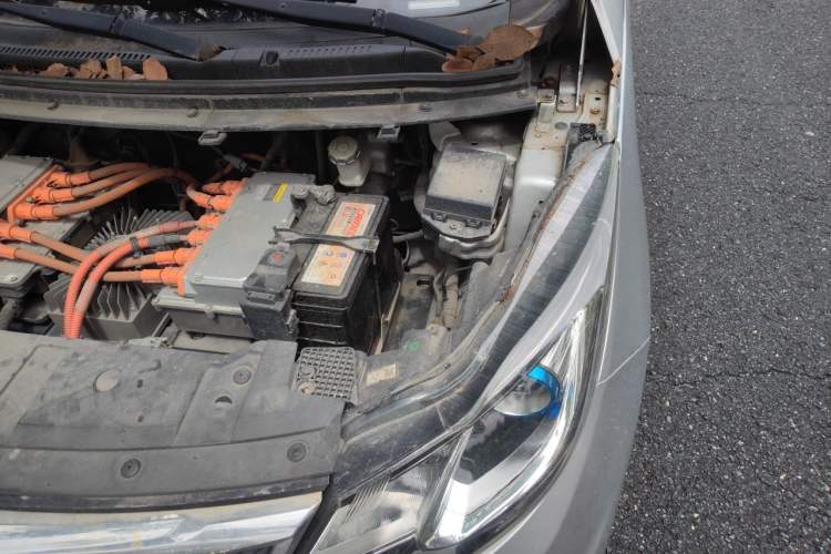 Used CHANGAN OSHAN A600EV 2018 EV model Engine Bay Left
