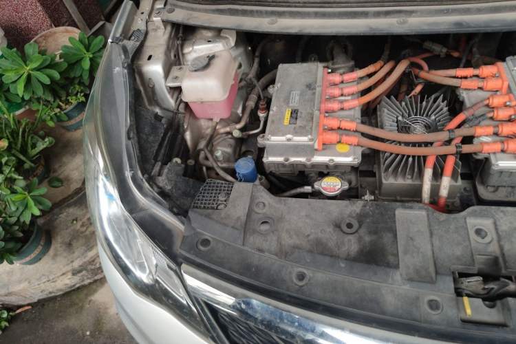Used CHANGAN OSHAN A600EV 2018 EV model Engine Bay Right
