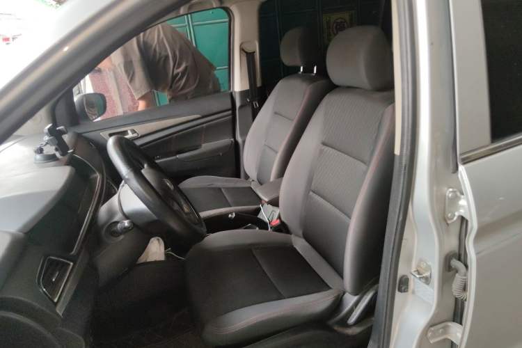 Used CHANGAN OSHAN A600EV 2018 EV model Left Front Seat
