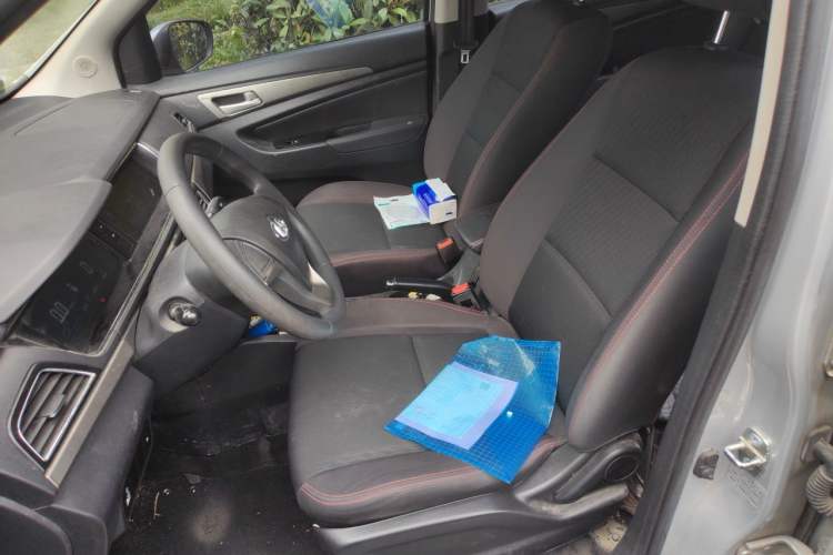 Used CHANGAN OSHAN A600EV 2018 EV model Left Front Seat