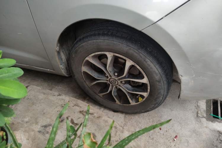 Used CHANGAN OSHAN A600EV 2018 EV model Right Front Wheel Hub