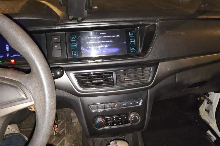 Used CHANGAN OSHAN A600EV 2018 EV model Audio And AC Panel