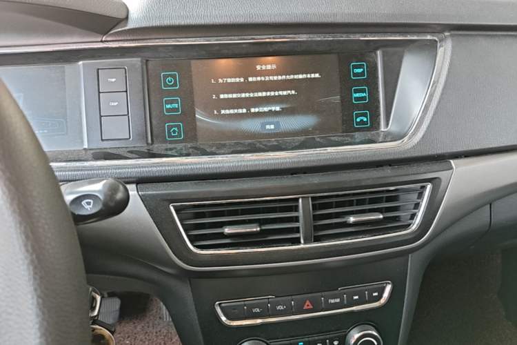 Used CHANGAN OSHAN A600EV 2018 EV model Audio And AC Panel
