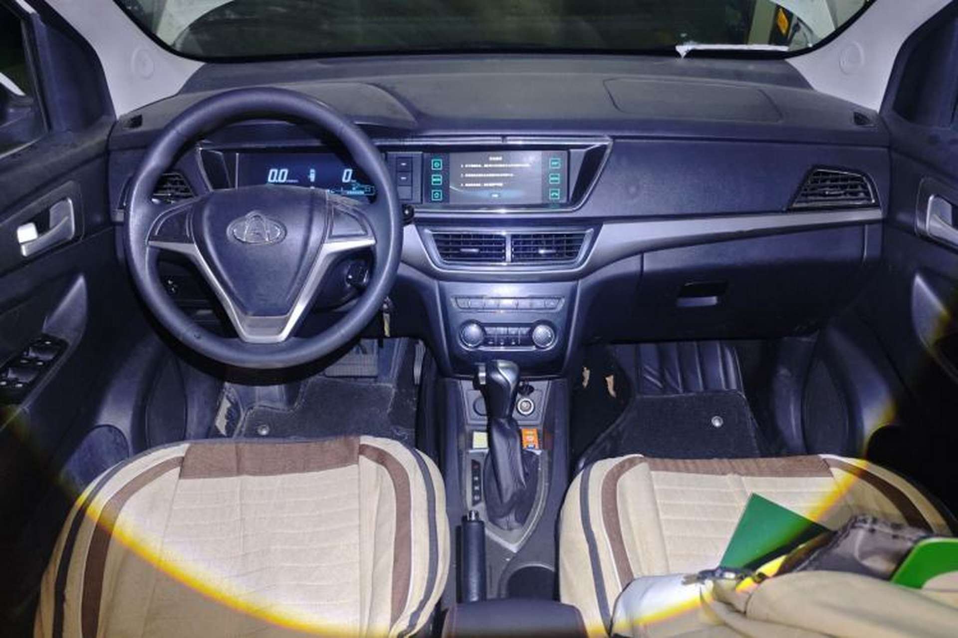 Used CHANGAN OSHAN A600EV 2018 EV model Center Console