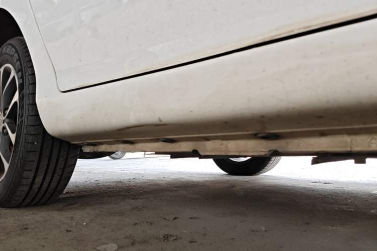 Used CHANGAN OSHAN A600EV 2018 EV model Chassis Rear Right