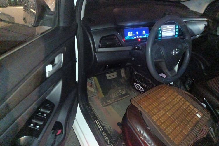 Used CHANGAN OSHAN A600EV 2018 EV model Driver Seat
