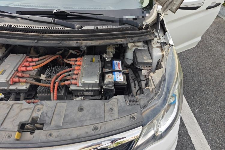 Used CHANGAN OSHAN A600EV 2018 EV model Engine Bay Left