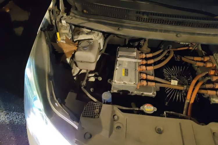 Used CHANGAN OSHAN A600EV 2018 EV model Engine Bay Right