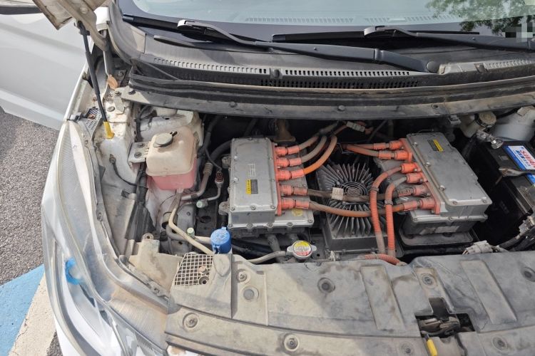 Used CHANGAN OSHAN A600EV 2018 EV model Engine Bay Right