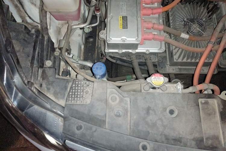Used CHANGAN OSHAN A600EV 2018 EV model Engine Bay Right