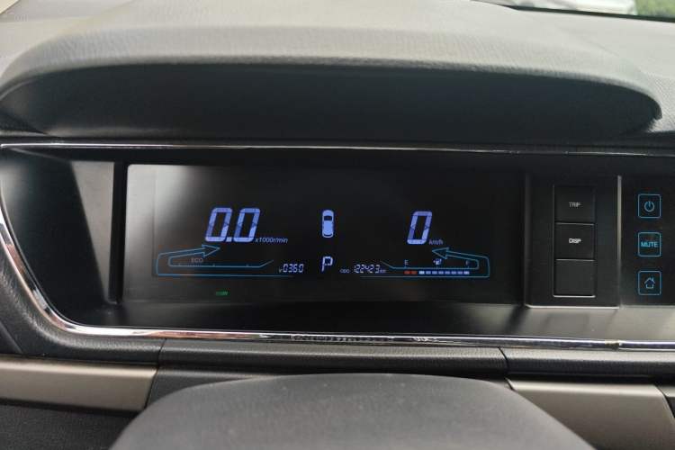 Used CHANGAN OSHAN A600EV 2018 EV model Instrument Cluster