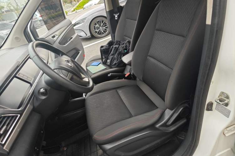 Used CHANGAN OSHAN A600EV 2018 EV model Left Front Seat