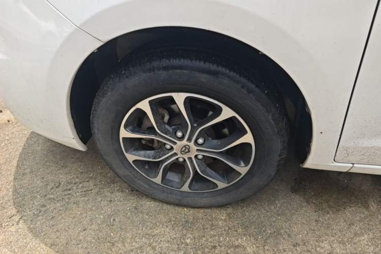 Used CHANGAN OSHAN A600EV 2018 EV model Left Front Wheel Hub