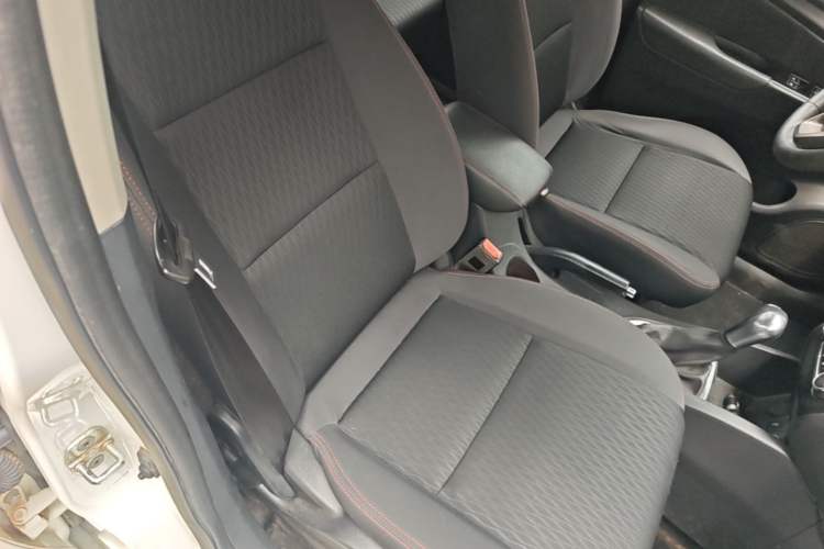 Used CHANGAN OSHAN A600EV 2018 EV model Right Front Seat