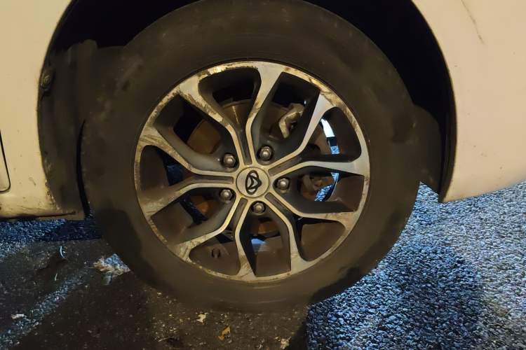 Used CHANGAN OSHAN A600EV 2018 EV model Right Front Wheel Hub