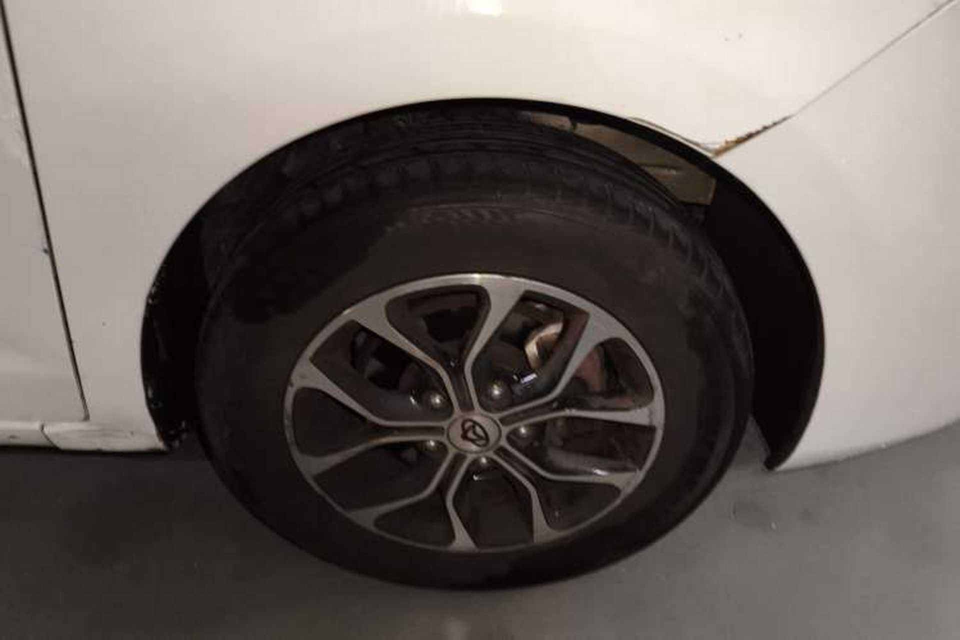 Used CHANGAN OSHAN A600EV 2018 EV model Right Front Wheel Hub