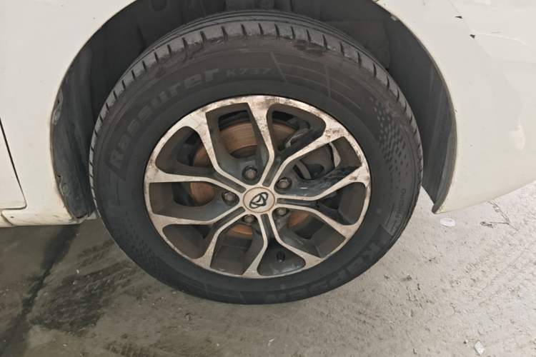 Used CHANGAN OSHAN A600EV 2018 EV model Right Front Wheel Hub