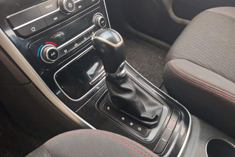 Used CHANGAN OSHAN A600EV 2019 Revised Version 5 Seats Gear Lever