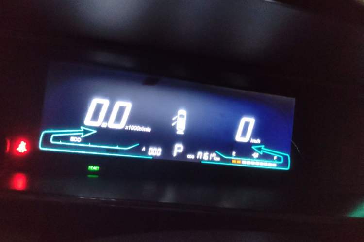 Used CHANGAN OSHAN A600EV 2019 Revised Version 5 Seats Odometer Close Up