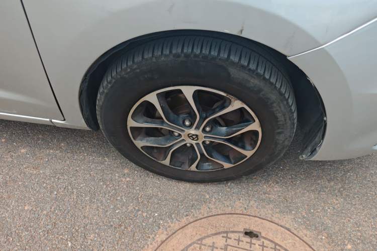 Used CHANGAN OSHAN A600EV 2019 Revised Version 5 Seats Right Front Wheel Hub