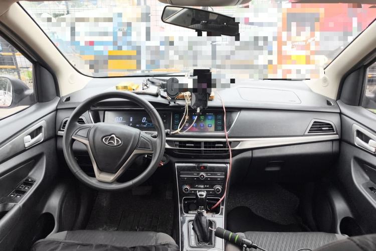 Used CHANGAN OSHAN A600EV 2019 Revised Version 6 Seats Center Console