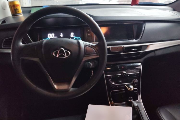 Used CHANGAN OSHAN A600EV 2019 Revised Version 5 Seats Center Console
