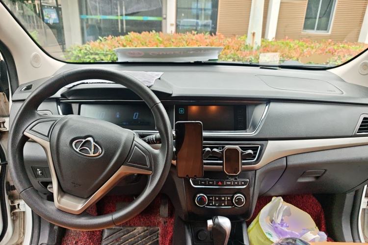 Used CHANGAN OSHAN A600EV 2019 EV model Center Console