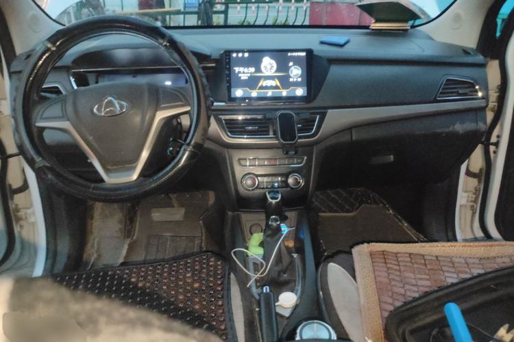 Used CHANGAN OSHAN A600EV 2019 Revised Version 5 Seats Center Console