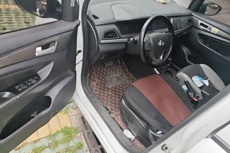 Used CHANGAN OSHAN A600EV 2019 Revised Version 5 Seats Driver Seat