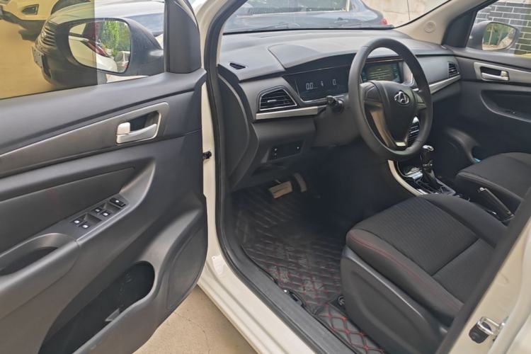 Used CHANGAN OSHAN A600EV 2019 Revised Version 6 Seats Driver Seat
