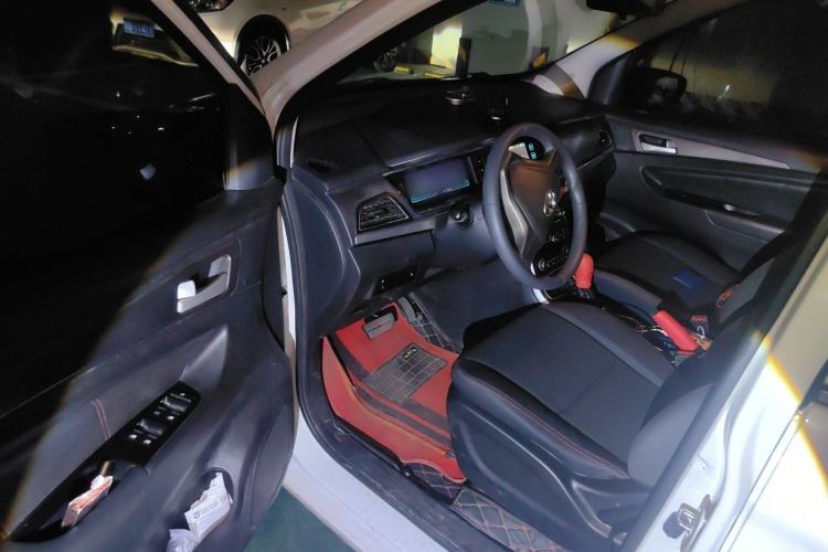 Used CHANGAN OSHAN A600EV 2019 Revised Version 6 Seats Driver Seat
