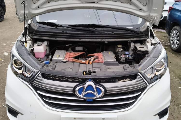 Used CHANGAN OSHAN A600EV 2019 Revised Version 6 Seats Engine Bay