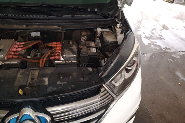 Used CHANGAN OSHAN A600EV 2019 Revised Version 5 Seats Engine Bay Left