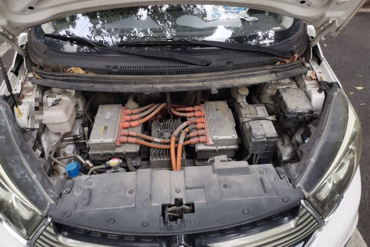 Used CHANGAN OSHAN A600EV 2019 Revised Version 6 Seats Engine Bay