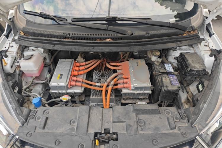 Used CHANGAN OSHAN A600EV 2019 Revised Version 6 Seats Engine Bay