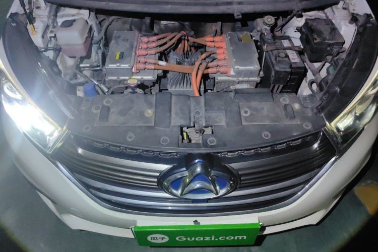 Used CHANGAN OSHAN A600EV 2019 Revised Version 6 Seats Engine Bay