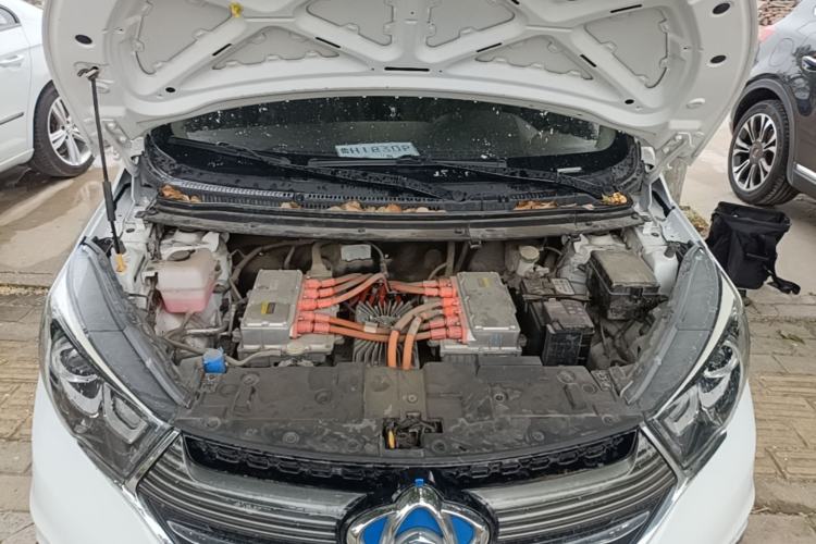 Used CHANGAN OSHAN A600EV 2019 Revised Version 6 Seats Engine Bay