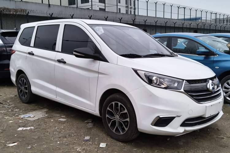 Used CHANGAN OSHAN A600EV 2019 Revised Version 6 Seats Exterior 1